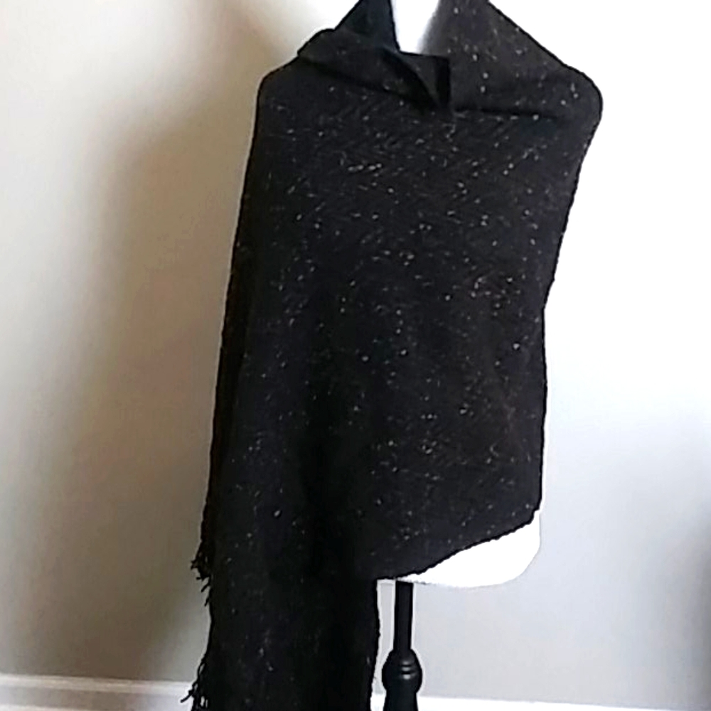 Vintage Churchill hand-woven scarf